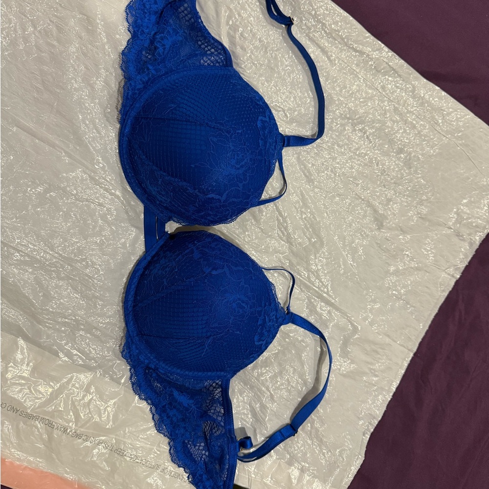 Victoria's Secret Cobalt Blue Lace Bra
